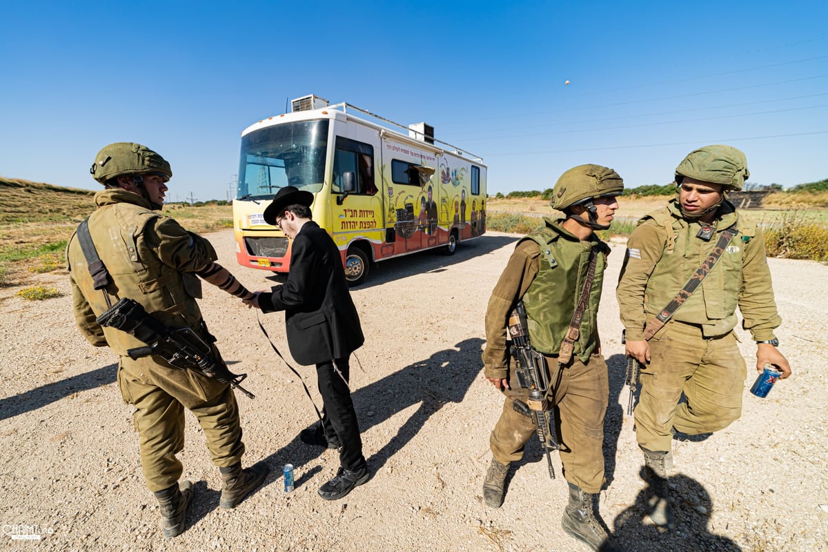 כך פעלו הטנקיסטים של חב"ד בחזית • תיעוד