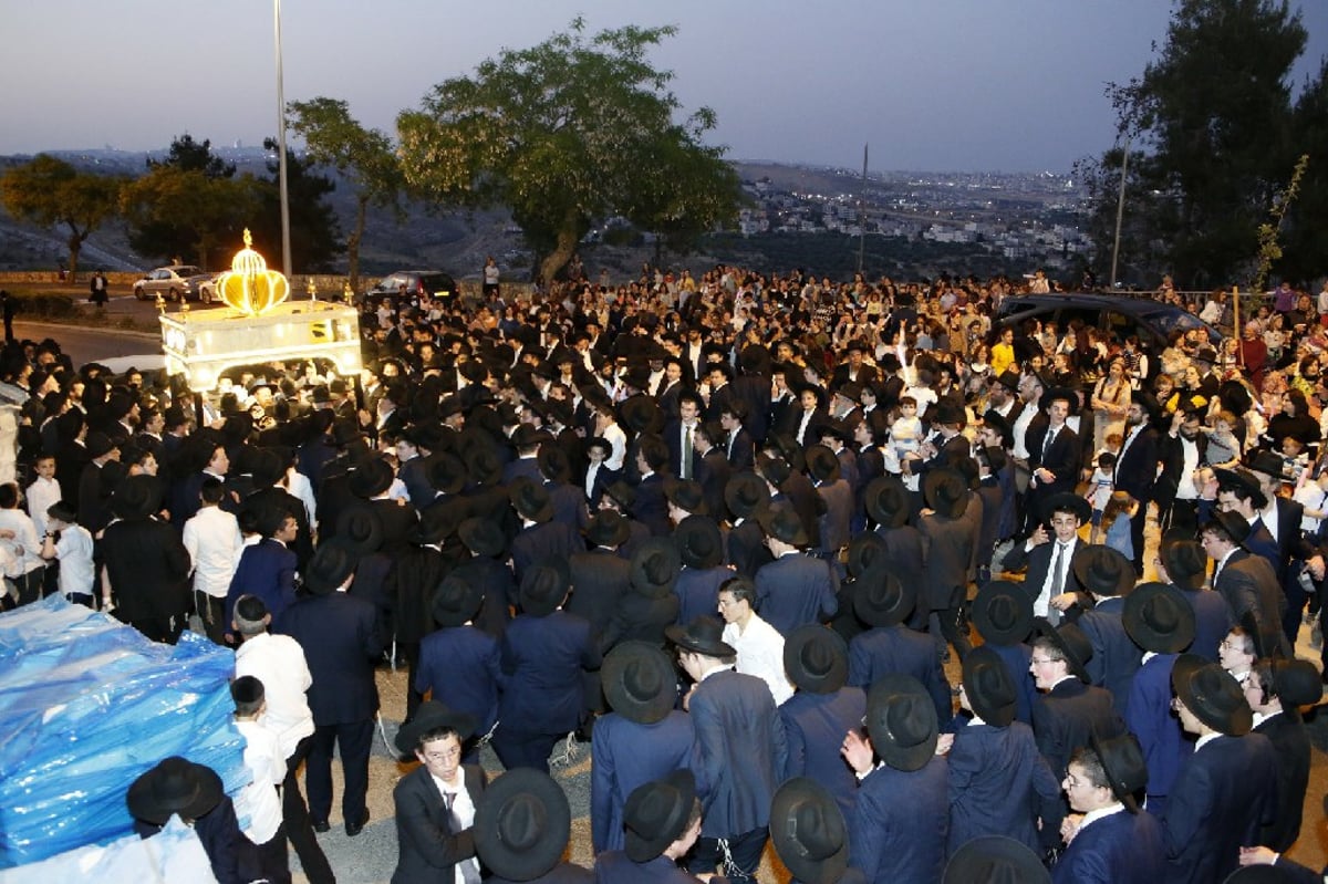 ספר תורה הוכנס לזכרו של הרב דב פלאי שנפטר בצעירותו