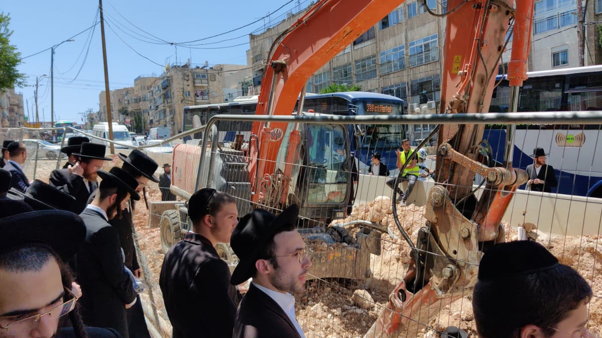 אב ובנו ו-6 מפגינים נעצרו בצומת בר אילן