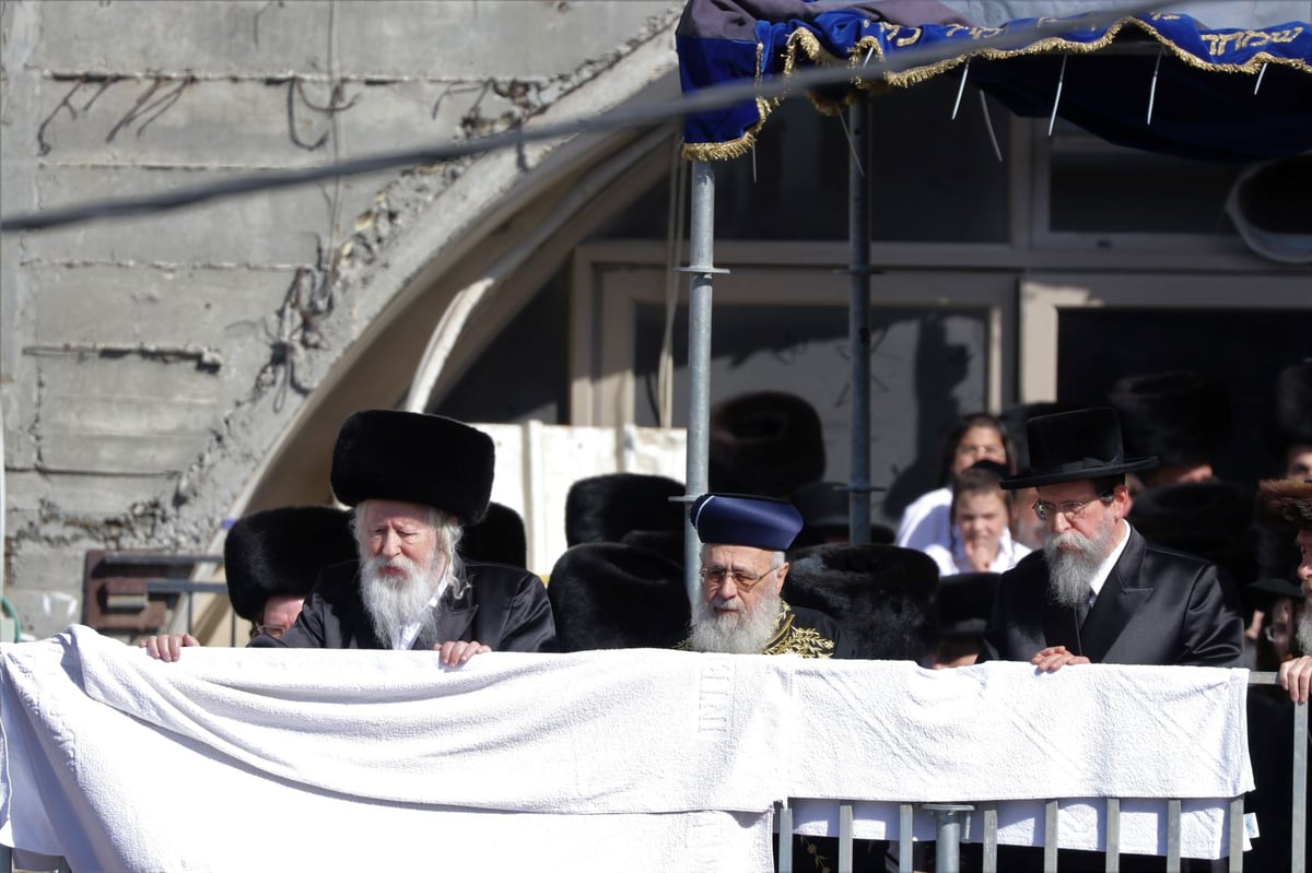 עשרות אלפים השתתפו בחתונת נכד האדמו"ר מגור • תיעוד