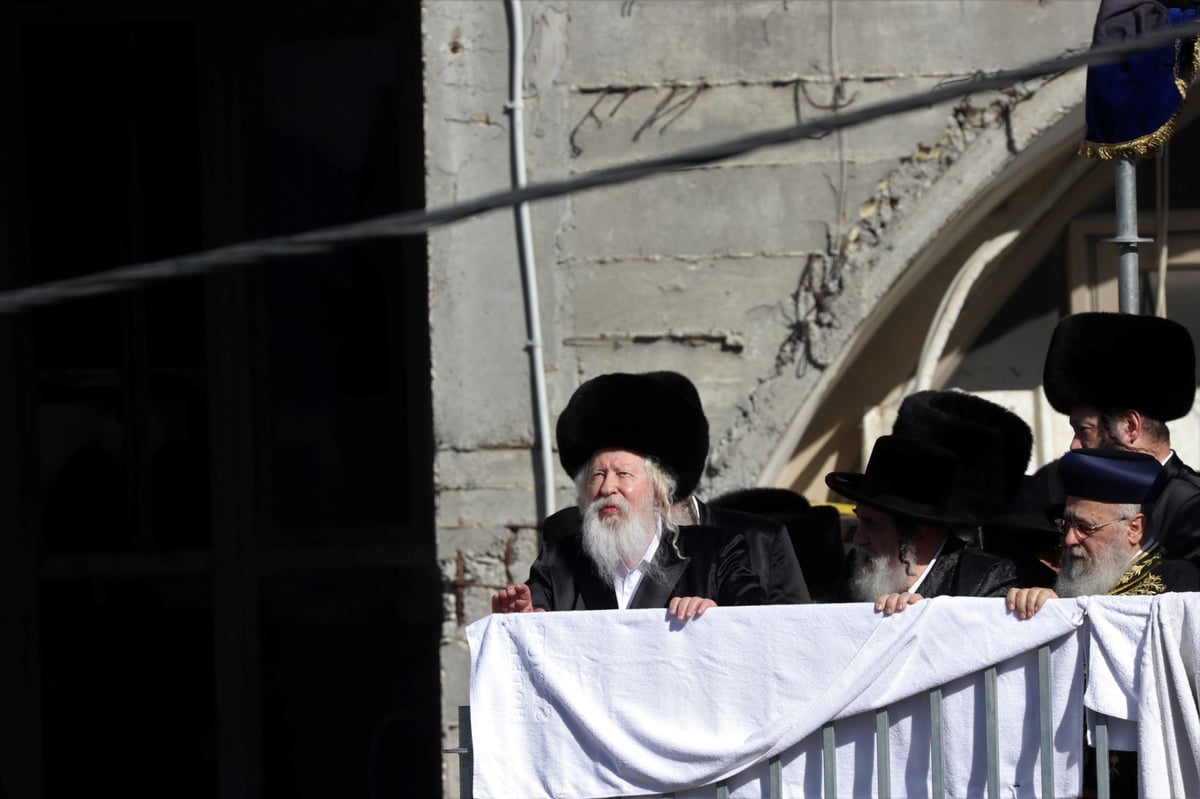 עשרות אלפים השתתפו בחתונת נכד האדמו"ר מגור • תיעוד