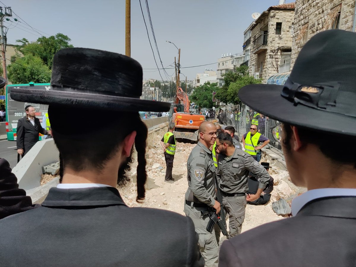 "מחבל", "נאצים": שבעה עצורים בהפגנה סוערת נגד הרכבת הקלה