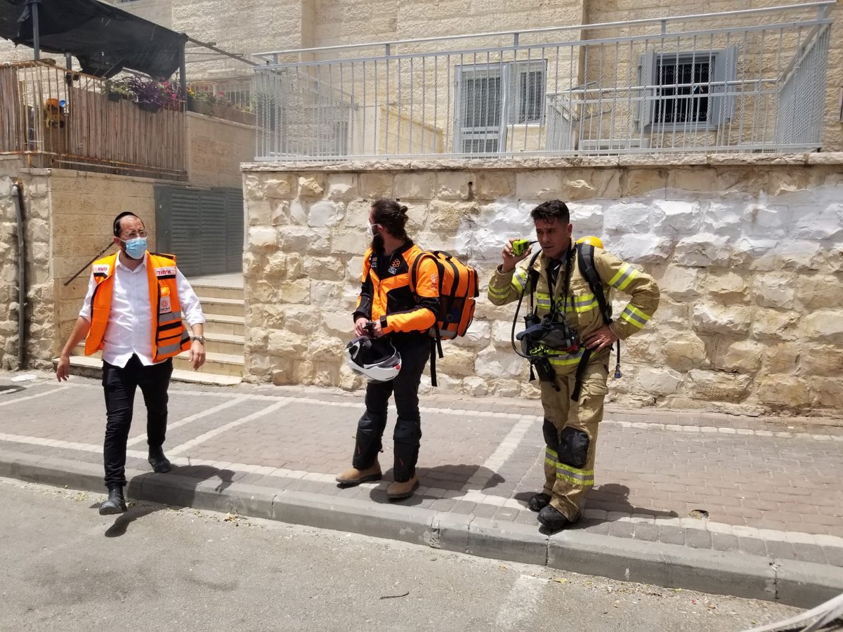 שריפה גדולה: תושבים פונו מבתיהם בבית שמש