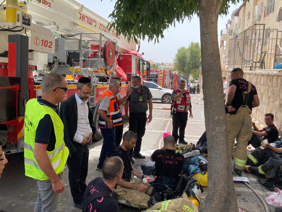 שריפה גדולה: תושבים פונו מבתיהם בבית שמש