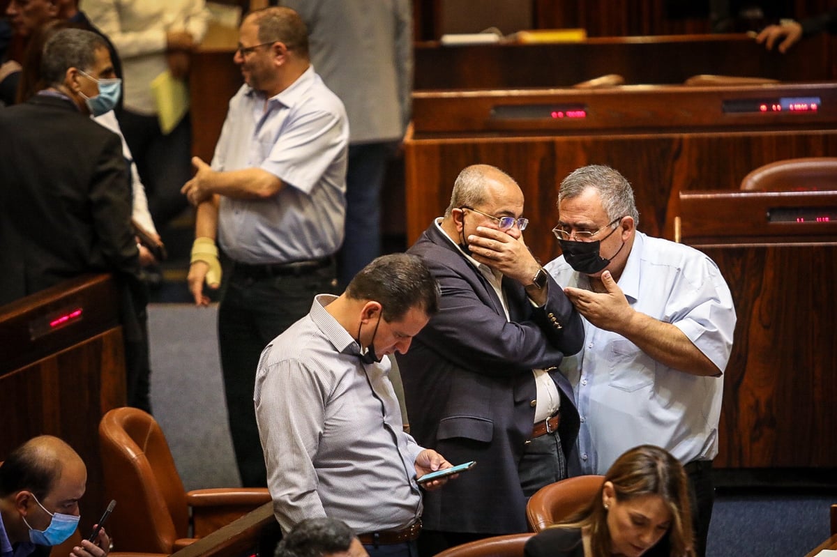 הבחירות לנשיאות: חברי הכנסת הצביעו; מסתמן - הרצוג