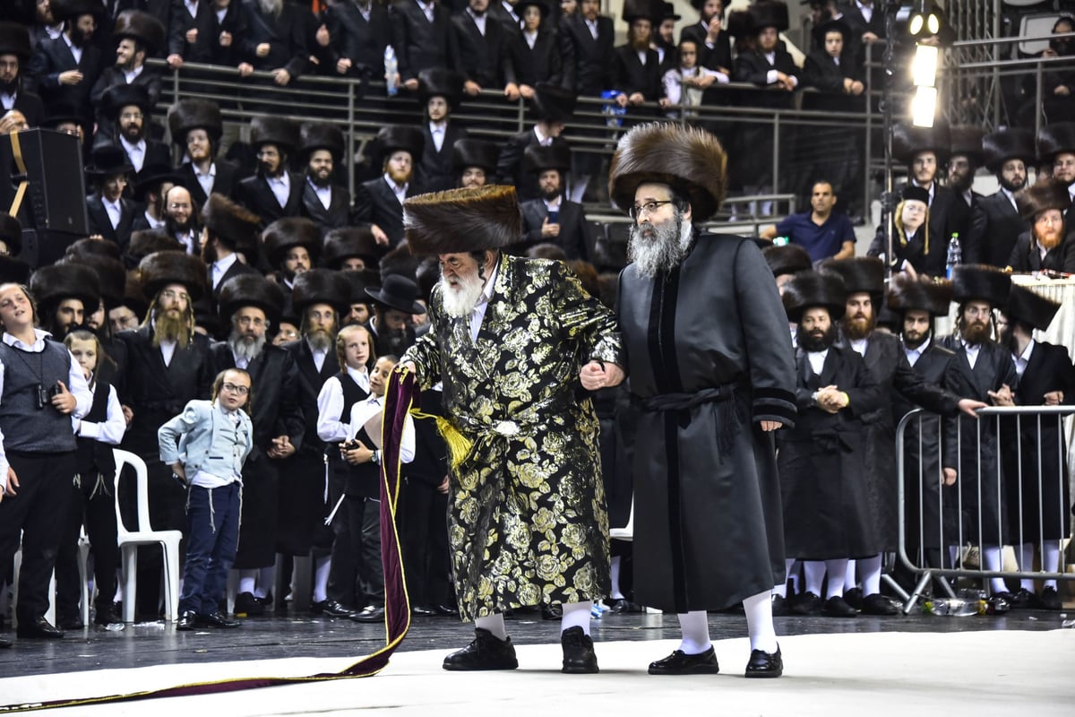 אלפים בחתונת בית סערט ויז'ניץ - סאטמר - ויז'ניץ