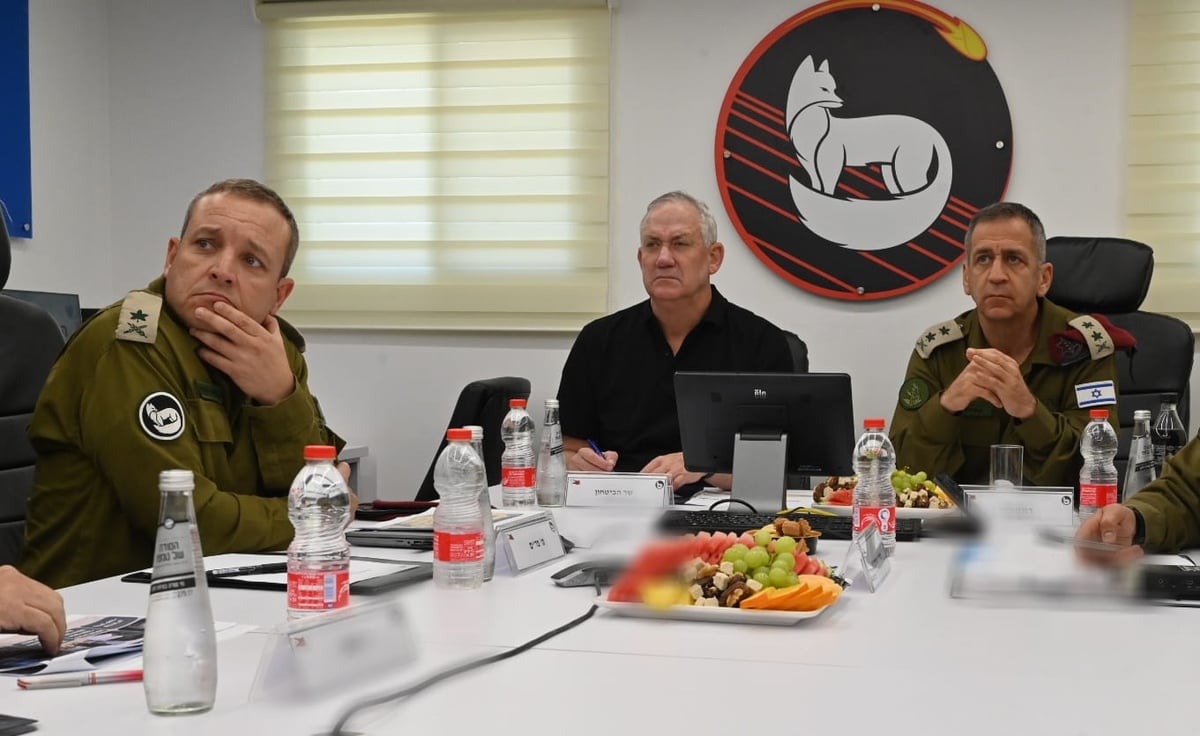 גנץ בפיקוד הדרום: "לא נחסוך באף מאמץ כדי להביא יציבות"