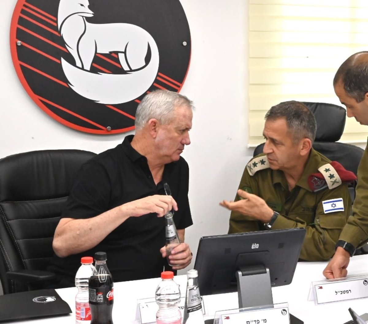 גנץ בפיקוד הדרום: "לא נחסוך באף מאמץ כדי להביא יציבות"