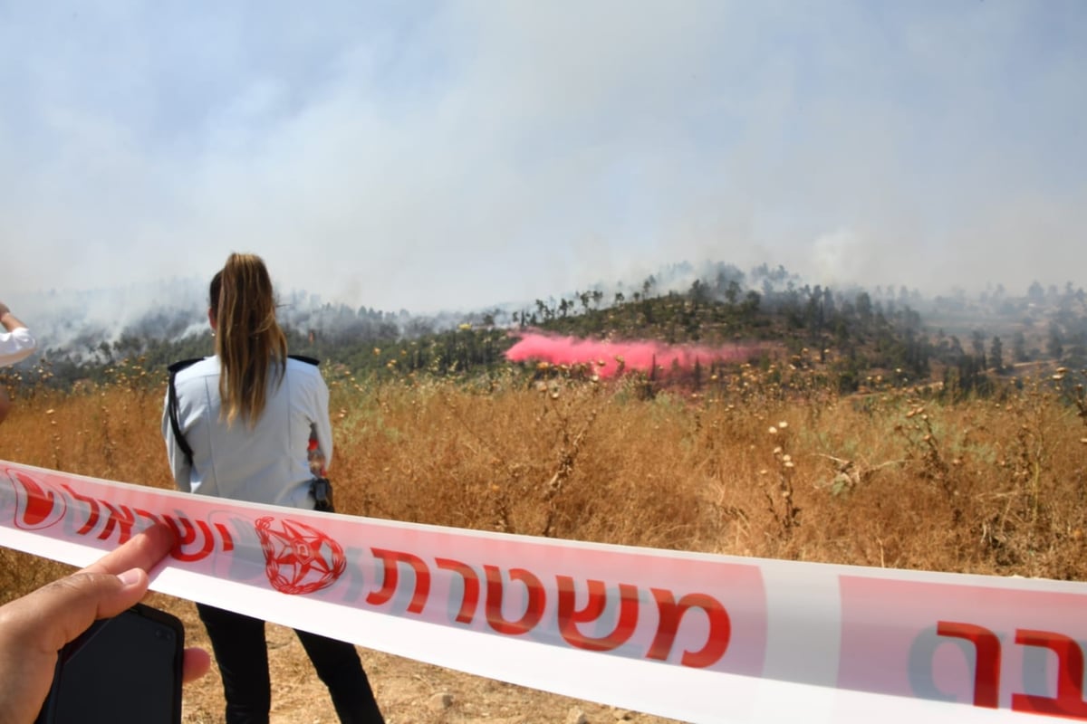 אש בוערת בהרי ירושלים; "הוסרה הסכנה מעל הישובים"