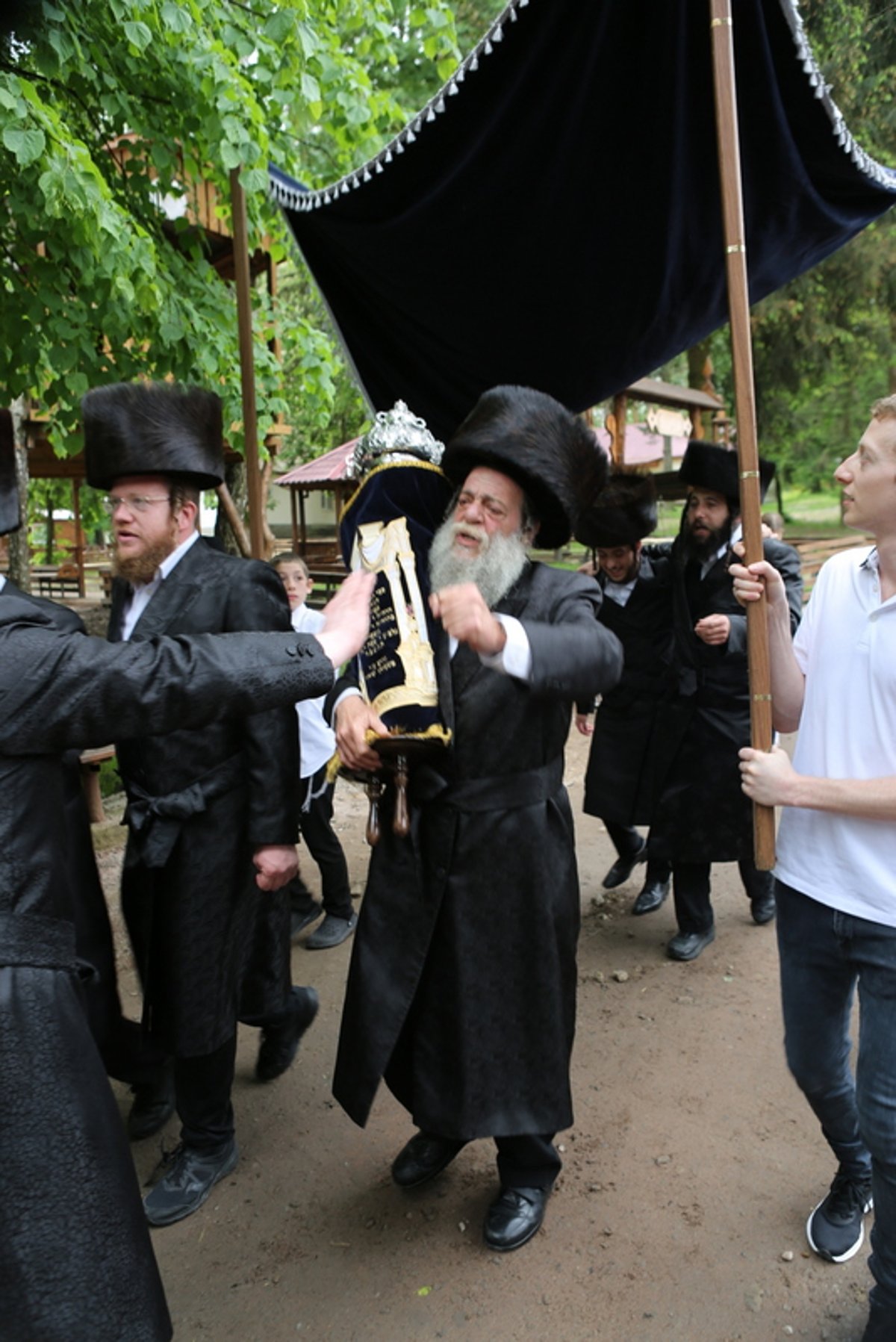 לאחר מאה שנה: ספר תורה חדש בז'יטומיר