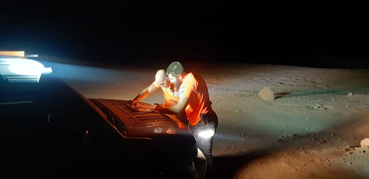 אב ובנו מב"ב נתקעו בנחל ערוגות - וחולצו