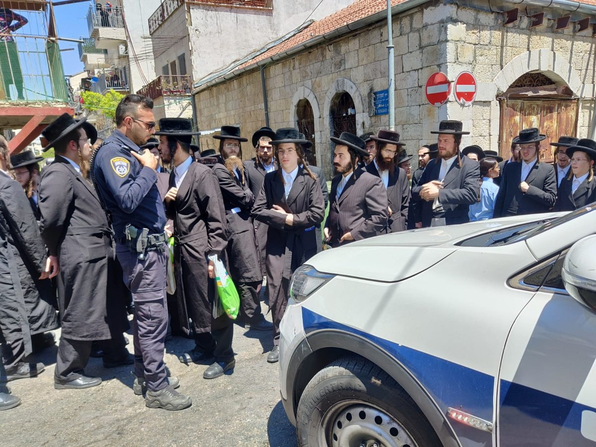 משה ליאון ומשה גפני חולצו מ'בית ישראל'