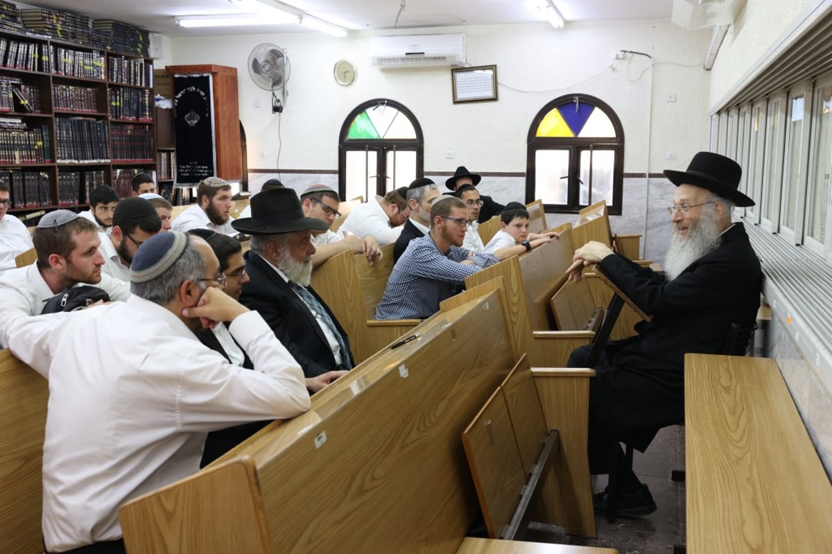 כשהפוסק שר עם האמריקנים; "תודה לך ה'"