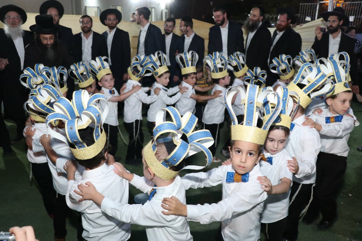 בירושלים, בני ברק ובית שמש: ב'פלג' חגגו מסיבות חומש בראשות הרבנים