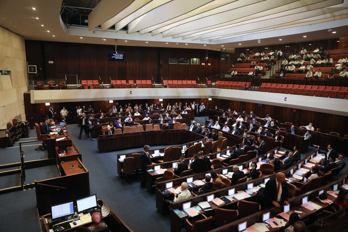 הלילה הסוער בכנסת בעדשת צלם 'כיכר' • גלריה