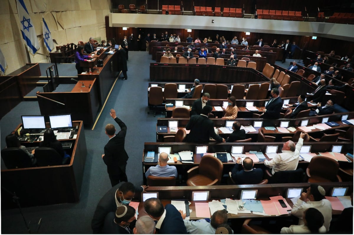 הלילה הסוער בכנסת בעדשת צלם 'כיכר' • גלריה