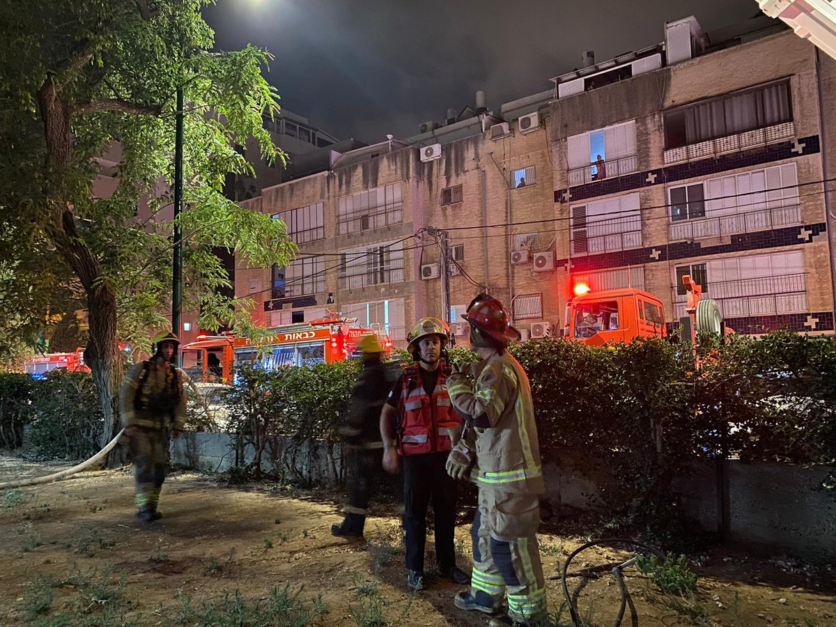 שני נפגעים בשריפה שפרצה בפתח תקווה