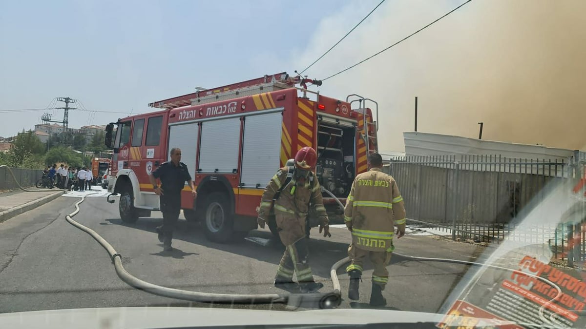 אש פרצה במתחם קרוואנים בביתר ונבלמה