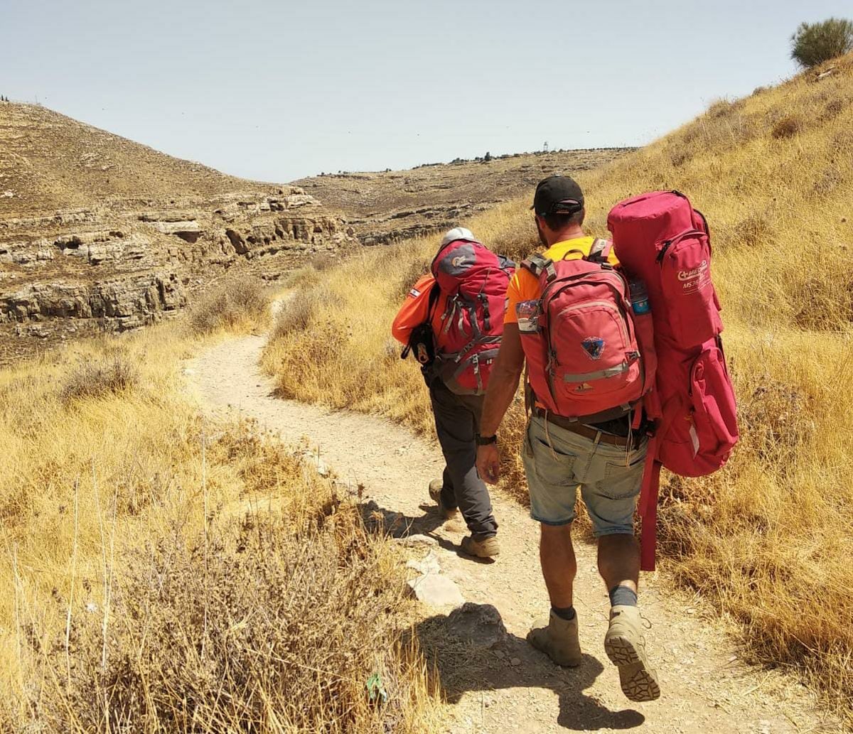 במהלך טיול במערת חריטון: חסיד גור נפל מגובה רב - וחולץ