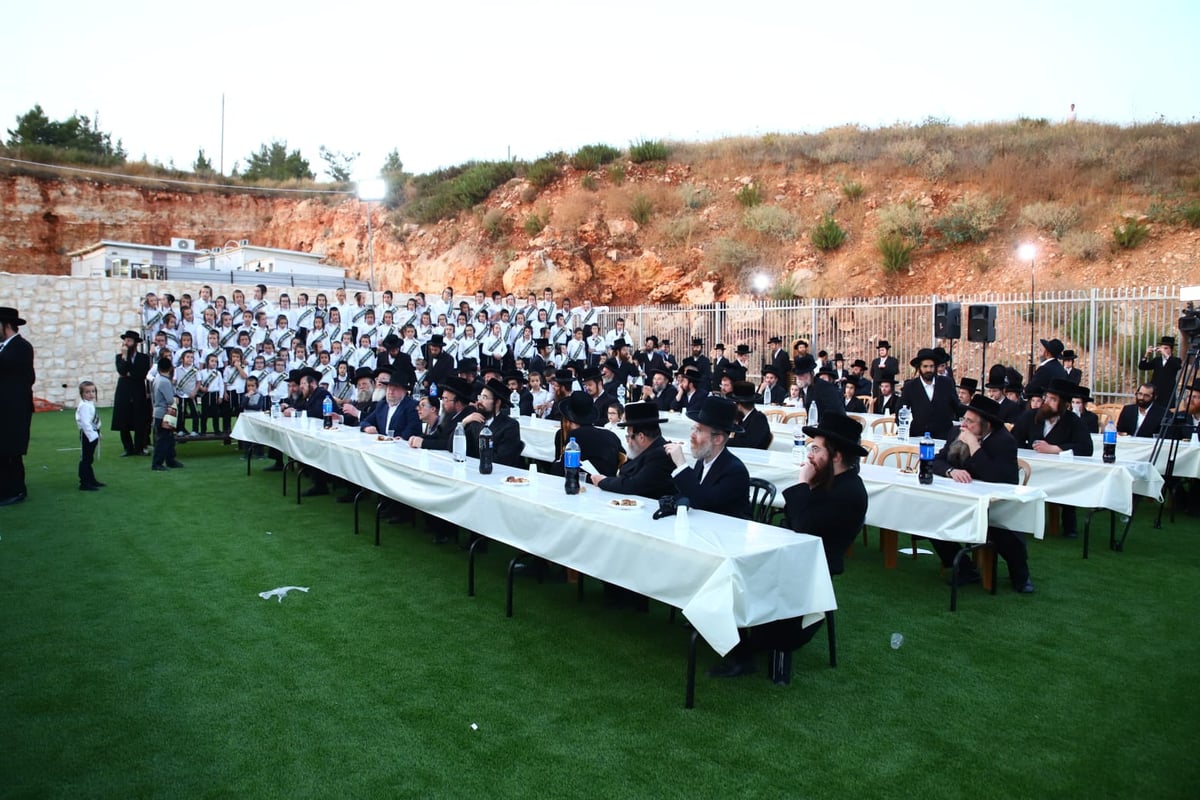 קבעו מזוזות: בנדבורנה ביתר חנכו תלמוד תורה חדש