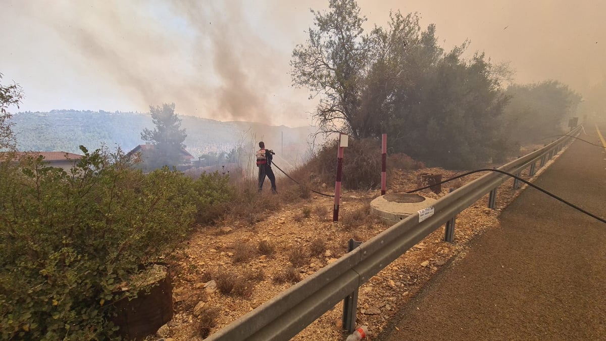 השריפה בשורש: בתים פונו, כביש 1 נפתח לתנועה