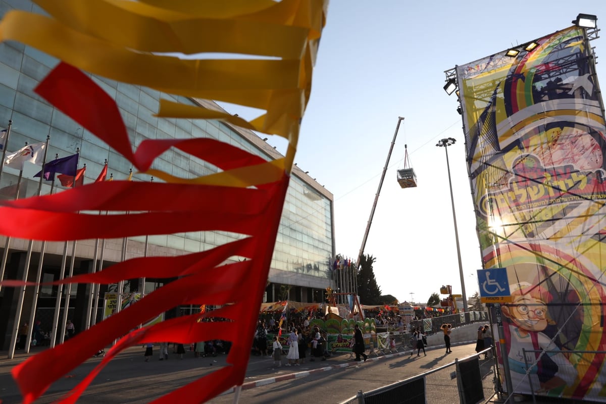 יעקב נחומי ביקר ב"עולים לירושלים" וחזר עם גלרית "בין הזמנים" מרהיבה