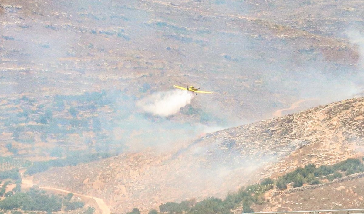 צפו: כוחות כיבוי מכבים להבות ענק בביתר