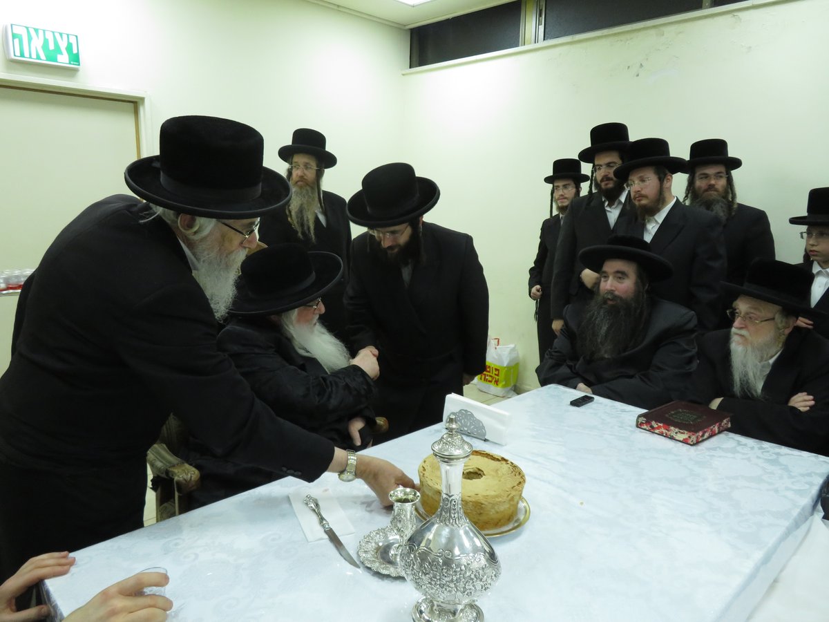 בצאנז הניחו אבן פינה למרכז חדש בבית שמש