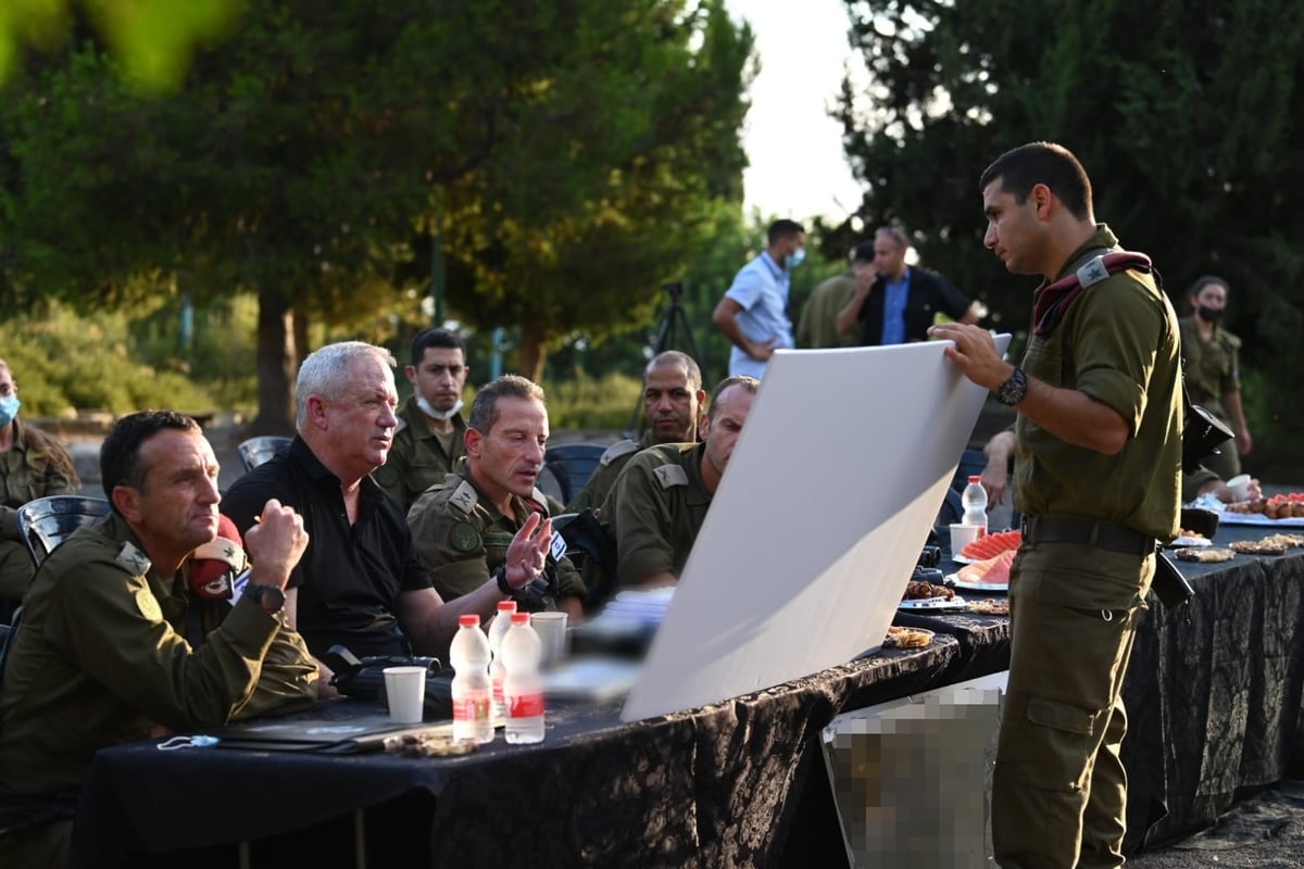 גנץ על חיזבאללה: "מה שהיה הוא לא בהכרח מה שיהיה"