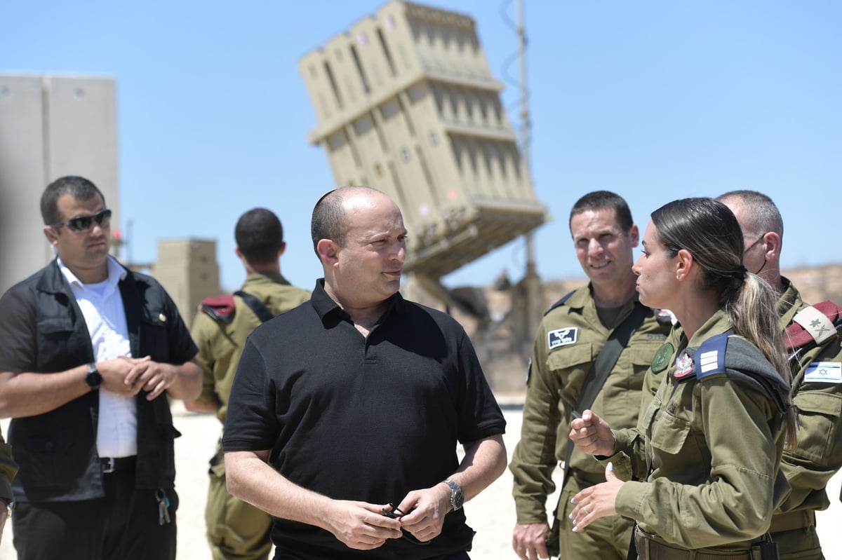 בנט השיב לביקורת: נפעל מתי שמתאים לנו