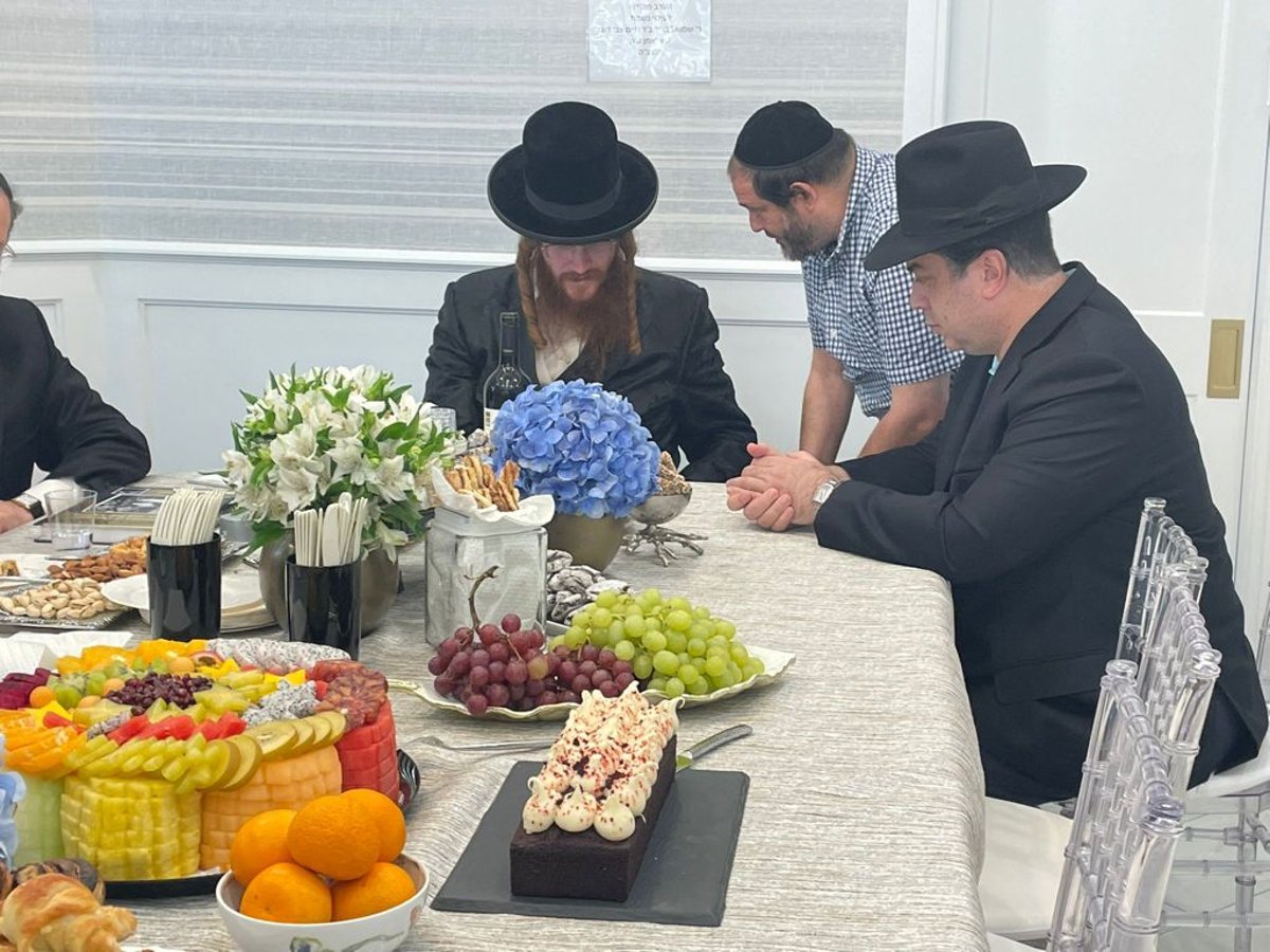 תיעוד: האדמו"ר מקאליב במסע בארה"ב