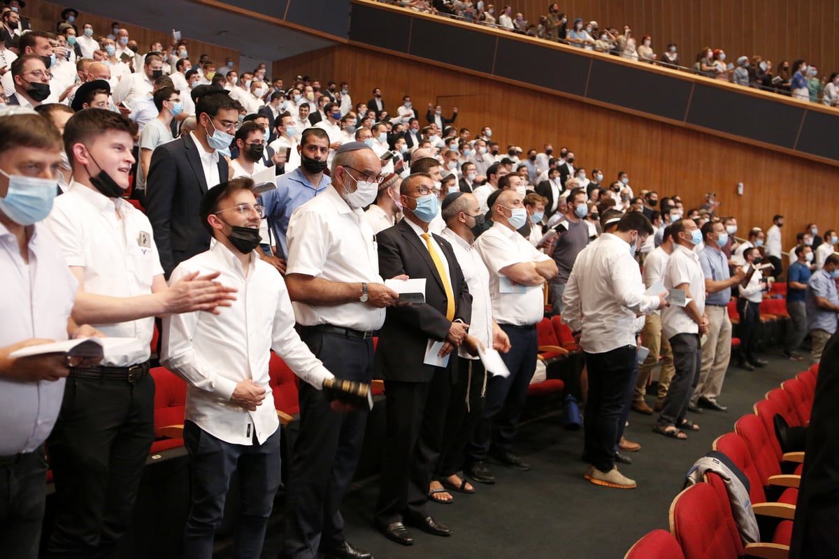 צפו בגלריה: יצחק מאיר בסליחות ראשונות