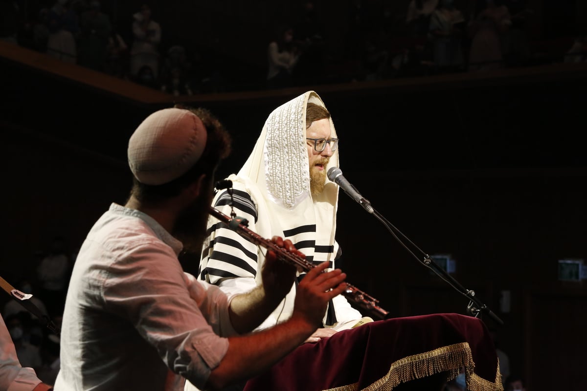 צפו בגלריה: יצחק מאיר בסליחות ראשונות