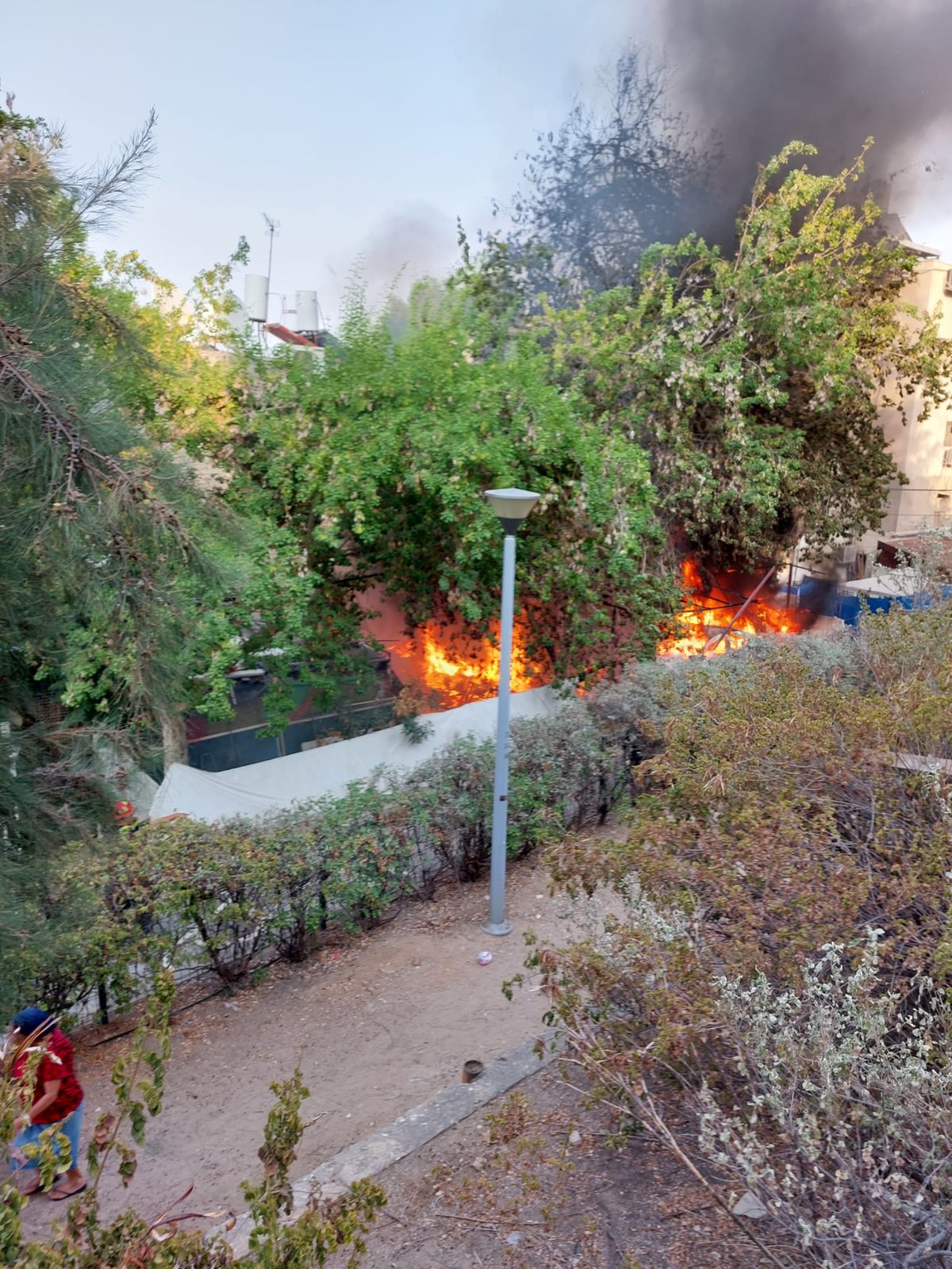 תושב בני ברק הצית מחסן ורכבים - ונעצר