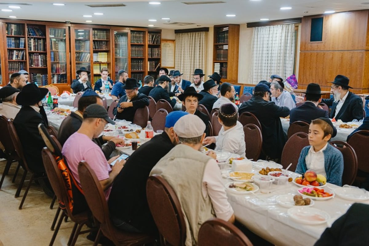 סליחות במוצאי מנוחה בבירת רוסיה • תיעוד