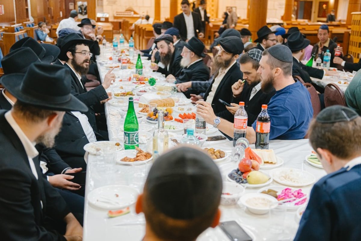 סליחות במוצאי מנוחה בבירת רוסיה • תיעוד