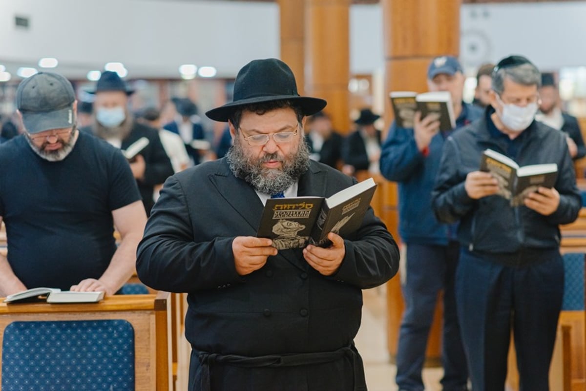 סליחות במוצאי מנוחה בבירת רוסיה • תיעוד