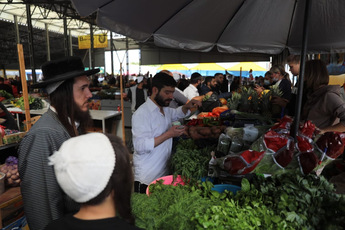 משדה התעופה אל השוק באומן • גלריה של ערב שבת