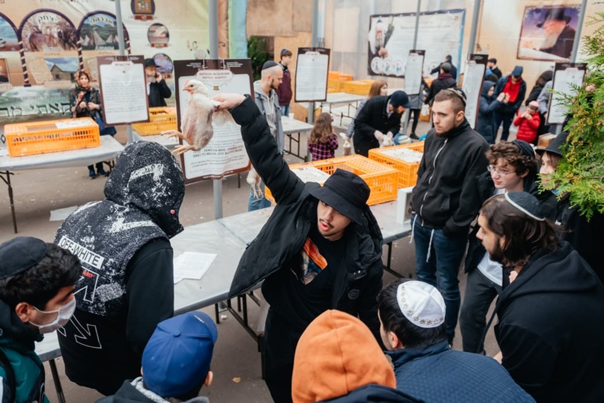 צפו: כך מתכוננים במוסקבה ליום הקדוש