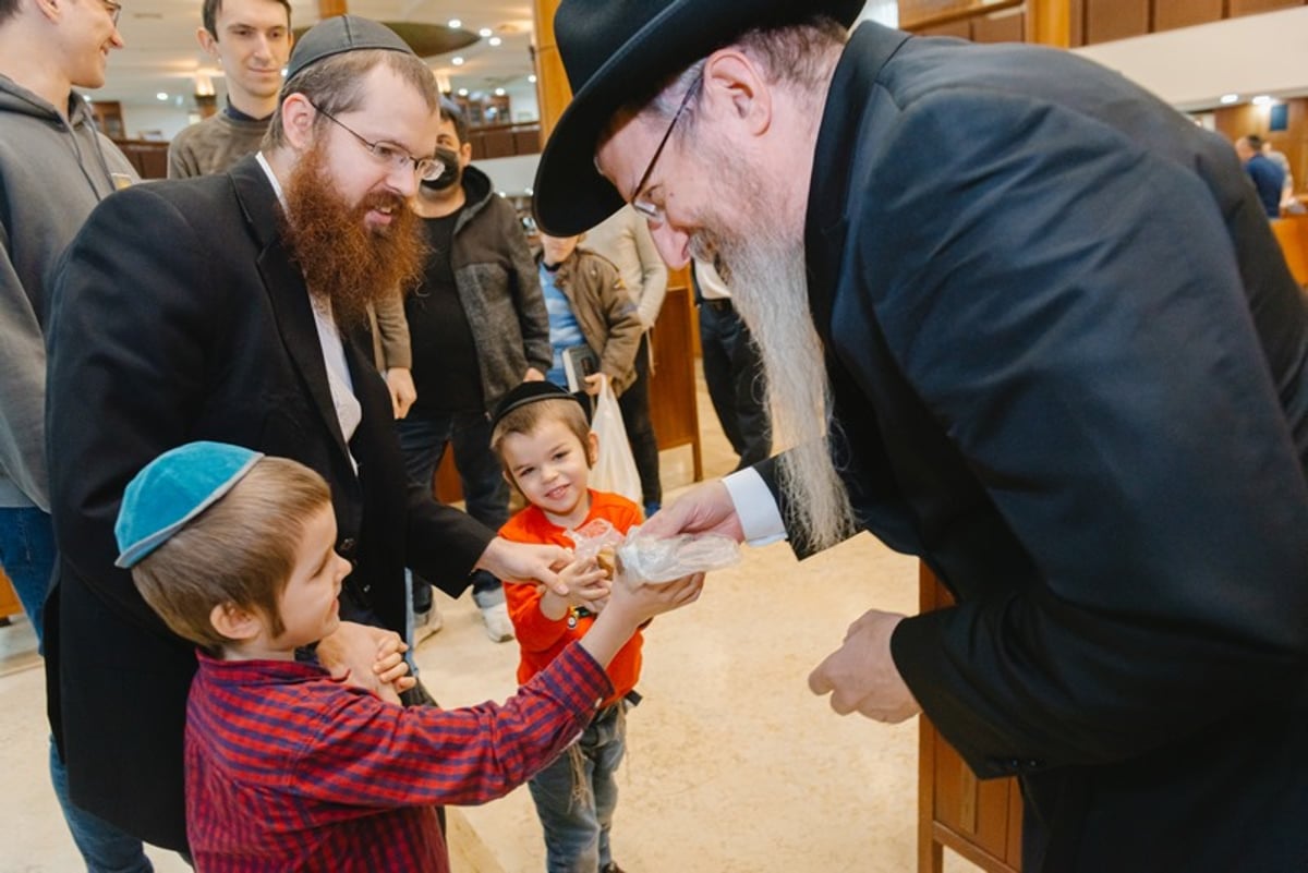 צפו: כך מתכוננים במוסקבה ליום הקדוש