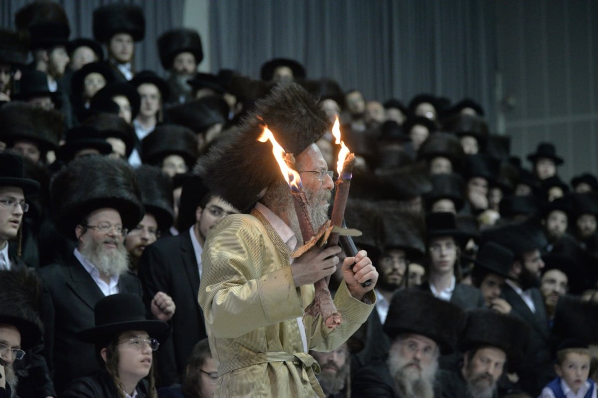 במשך שעות: רבי מיילך הקפיץ את ביתר • צפו