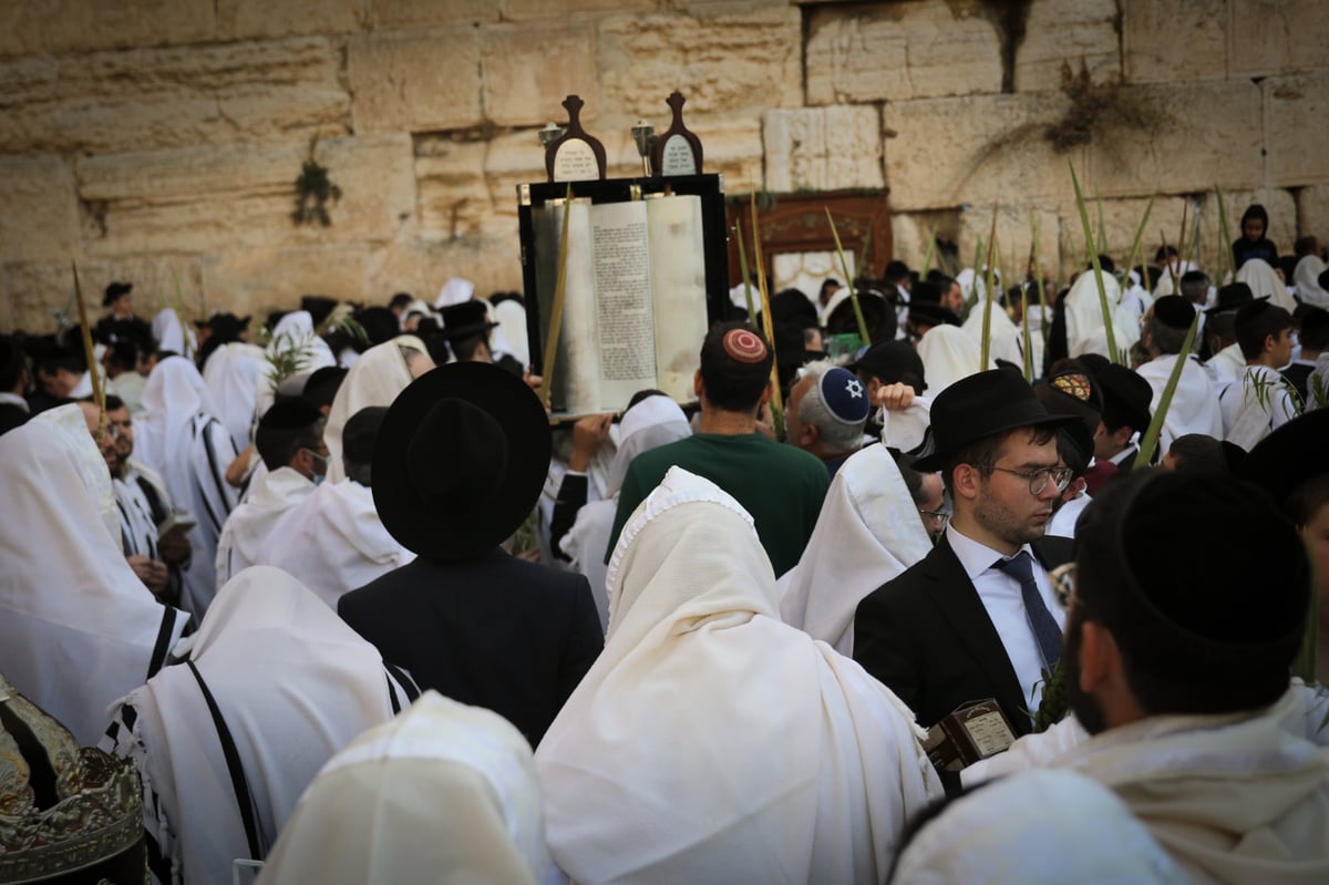 תיעוד: תפילת הושענא רבה בכותל המערבי