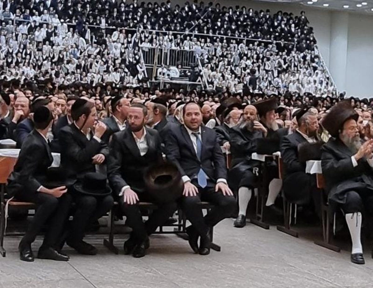 זופניק בכיכר • כל התמונות והנייעס של חגי תשרי