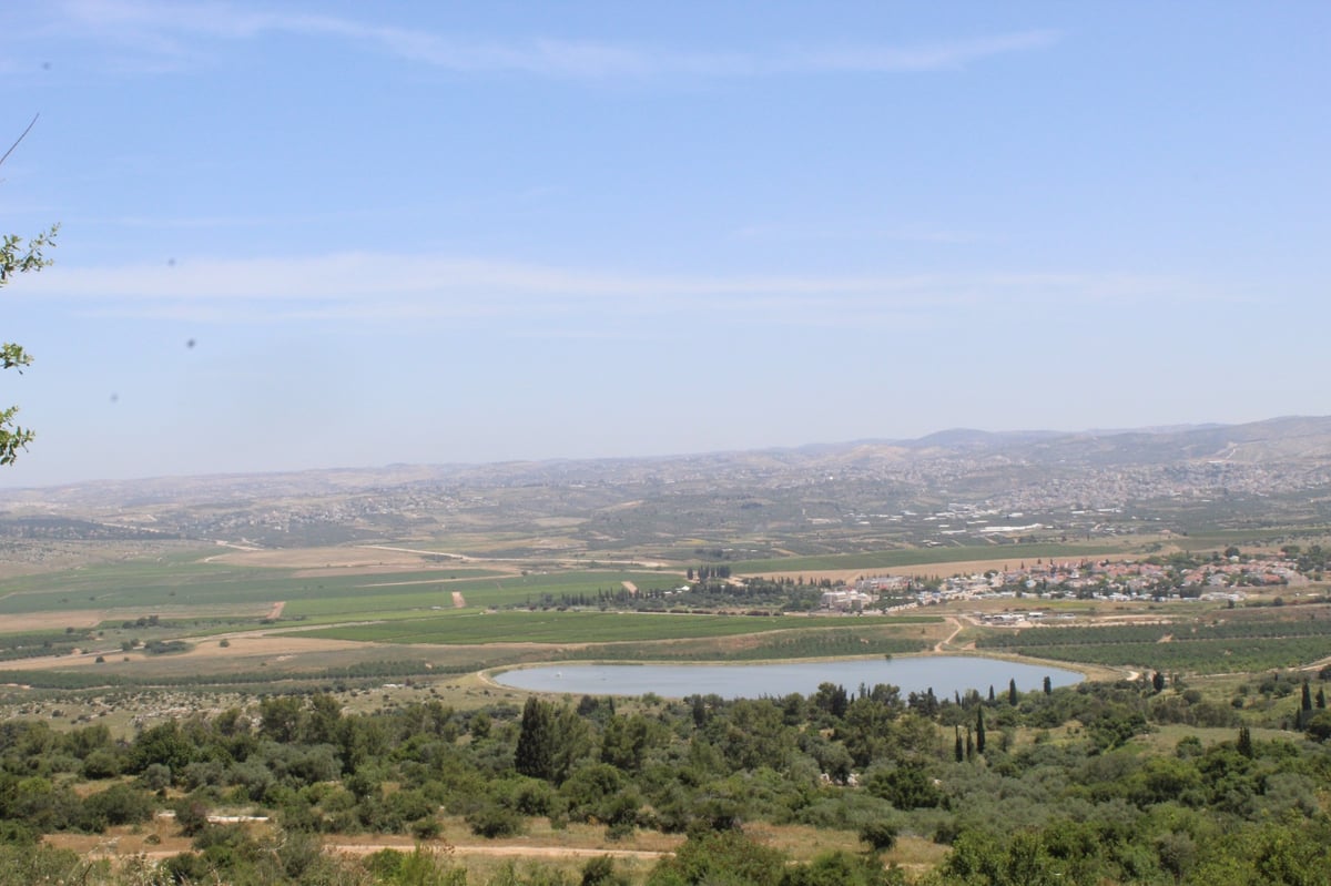 "עמק איילון" בו התרחש 'קרב הטרקטורים' בשב"ק פרשת נח תשכ"ז (1966)