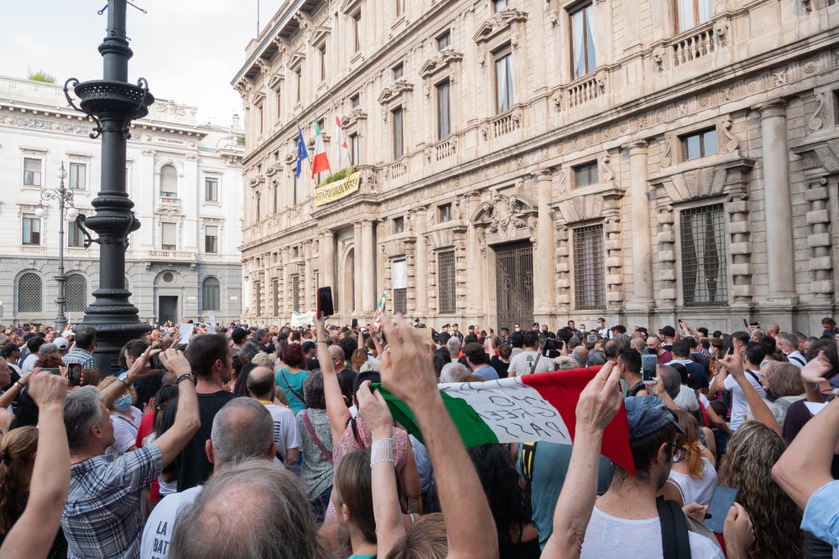 מחאת מתנגדי חיסונים באיטליה