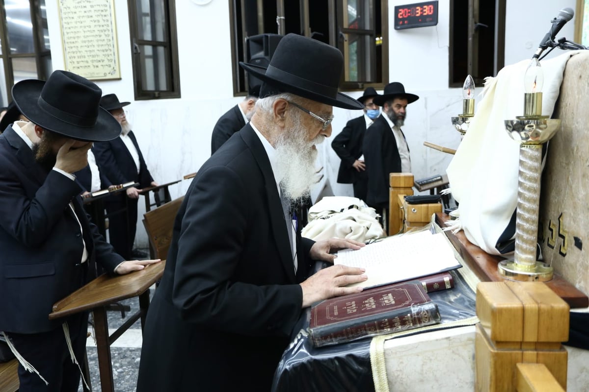 כך הספידו את הגר"א אדרת ב'נתיבות עולם'