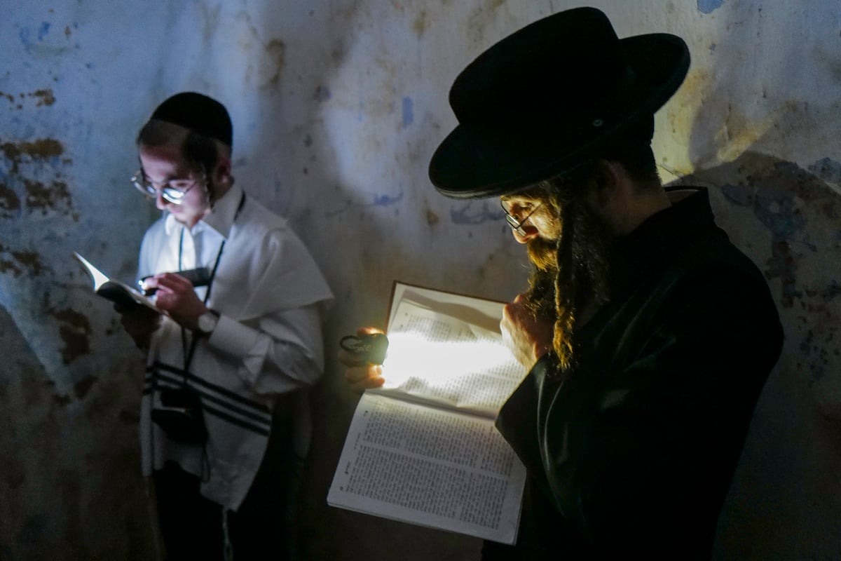 תיעוד: יהודים עלו ל'הר הבתרים' בגבול לבנון