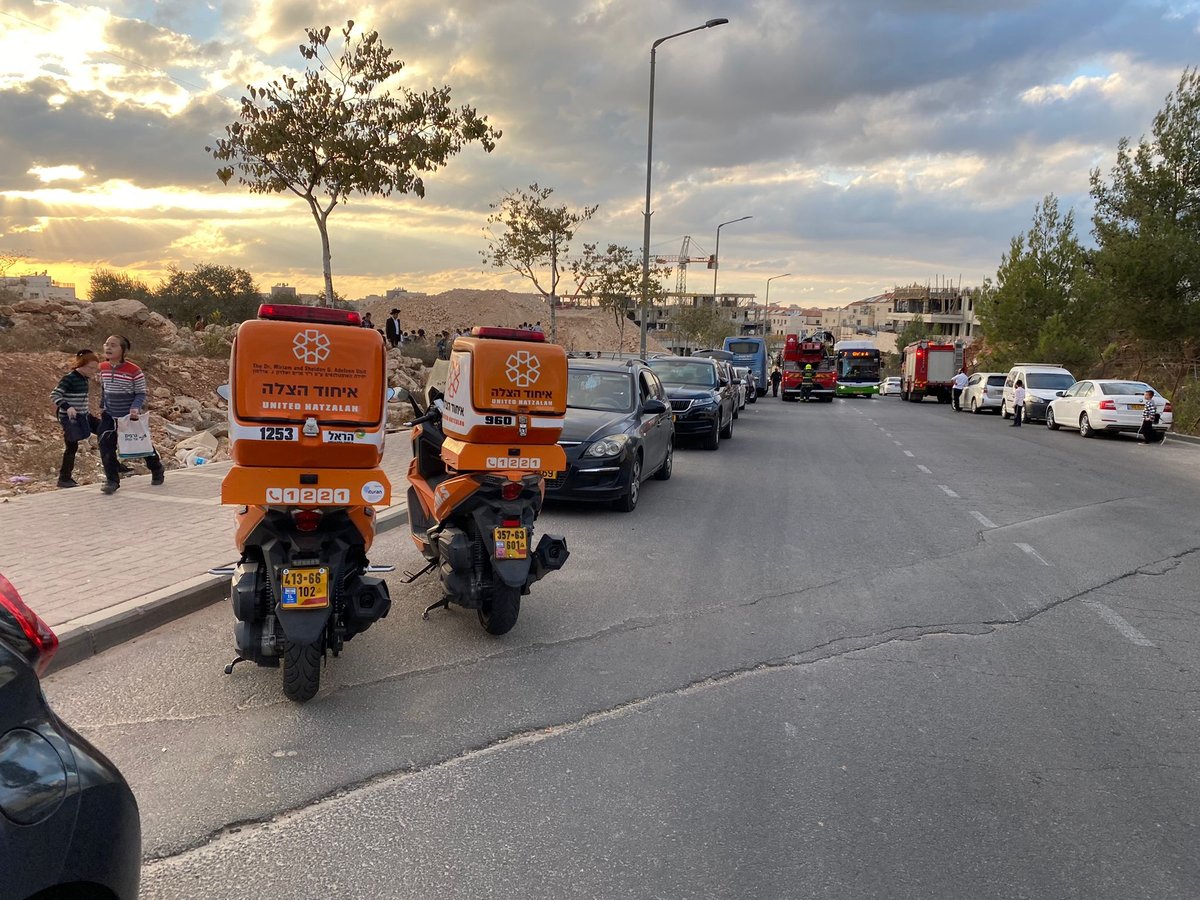 ילד נפל מגובה לתוך אתר בניה; מצבו בינוני