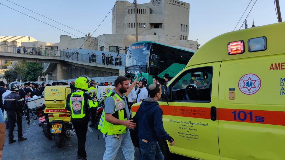 אוטובוס איבד שליטה; חרדית נפצעה קל