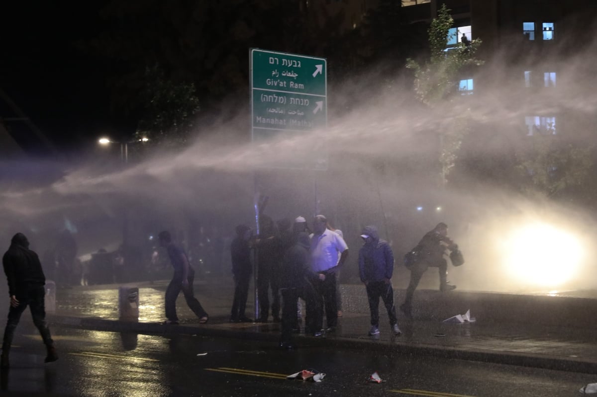 תיעוד: ההפגנה הסוערת על מות אהוביה סנדק